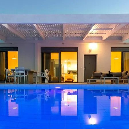 Estella With Pool&jacuzzi In