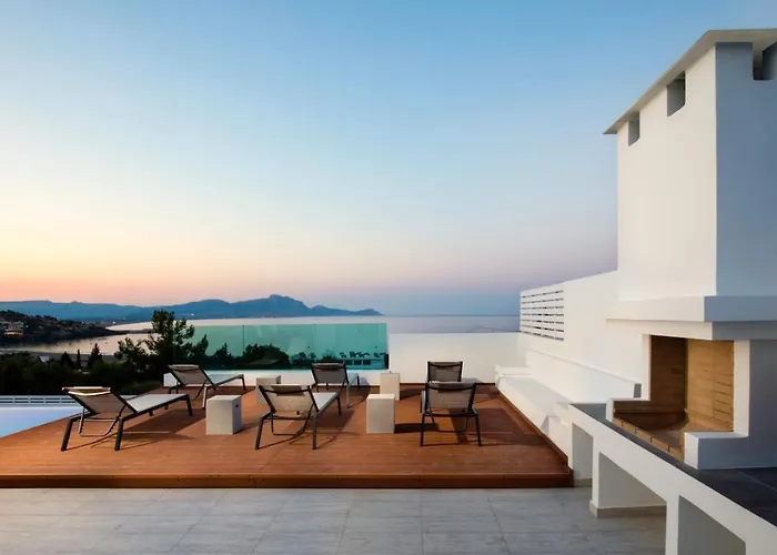 Estella With Pool & Jacuzzi In * لينثوس