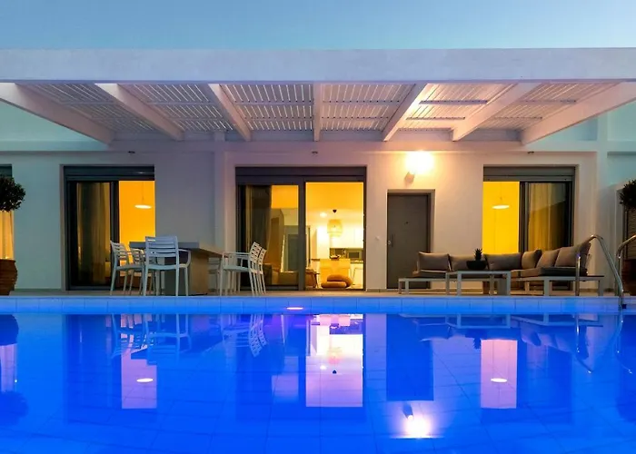 Estella With Pool & Jacuzzi In