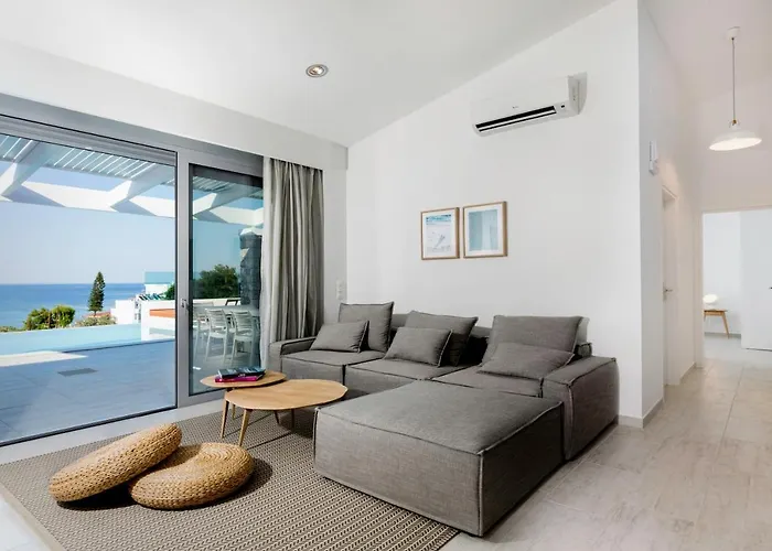 别墅 Estella With Pool & Jacuzzi In 林都斯