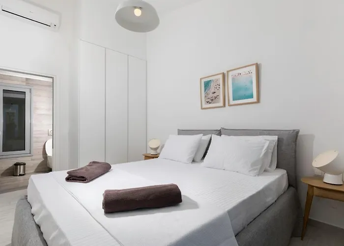 Estella With Pool & Jacuzzi In Villa *